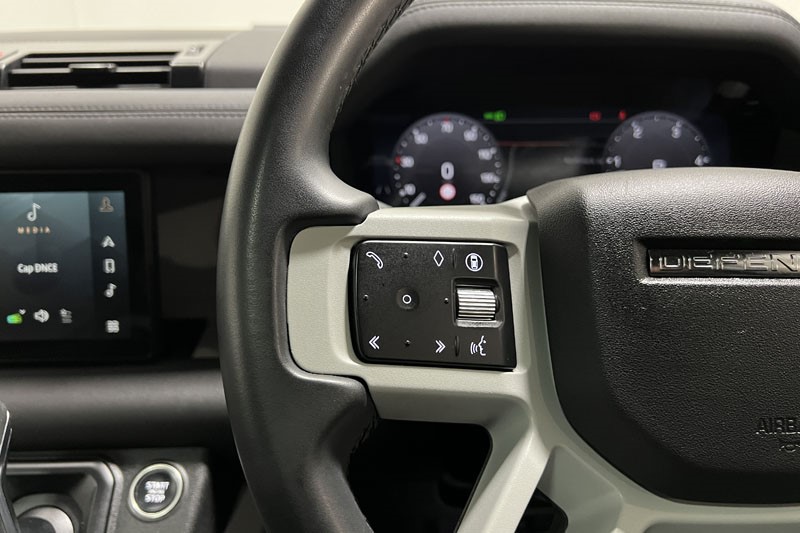 2023 (73) LAND ROVER DEFENDER 3.0 D250 X-Dynamic SE 110 5dr Auto 5169749