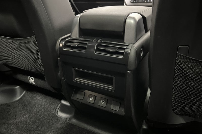 2023 (73) LAND ROVER DEFENDER 3.0 D250 X-Dynamic SE 110 5dr Auto 5169740