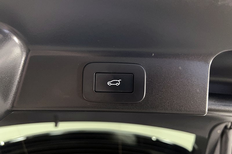 2024 (24) JAGUAR F-PACE 2.0 D200 R-Dynamic SE Black 5dr Auto AWD 5169102