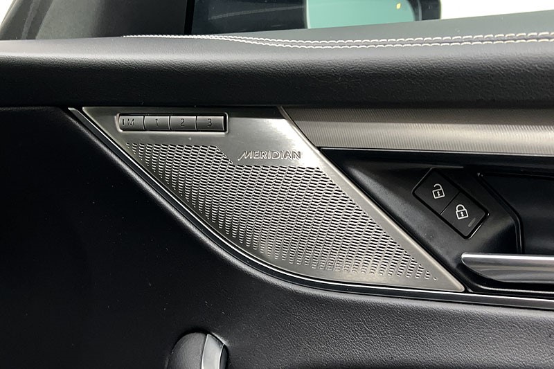 2024 (24) JAGUAR F-PACE 2.0 D200 R-Dynamic SE Black 5dr Auto AWD 5169074