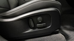 2024 (24) JAGUAR F-PACE 2.0 D200 R-Dynamic SE Black 5dr Auto AWD 5169076