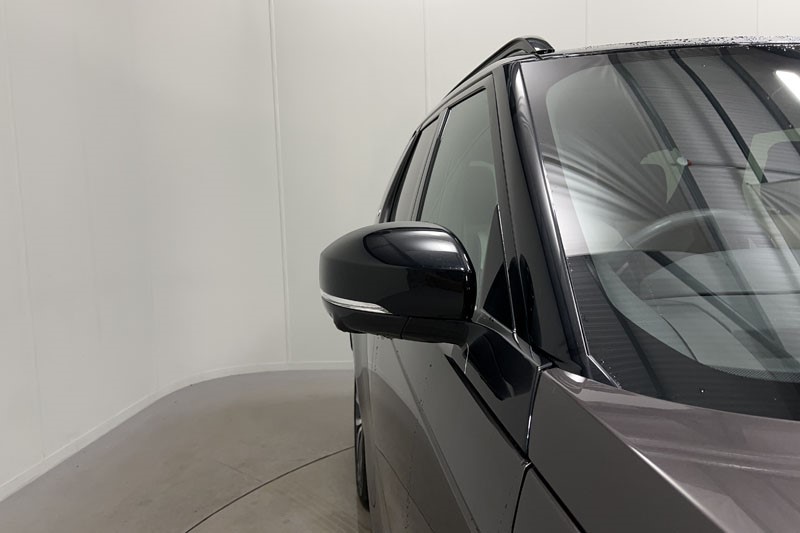 2023 (23) LAND ROVER DISCOVERY 3.0 D300 Dynamic SE 5dr Auto 5192479