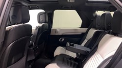 2023 (23) LAND ROVER DISCOVERY 3.0 D300 Dynamic SE 5dr Auto 5192467