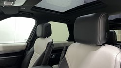 2023 (23) LAND ROVER DISCOVERY 3.0 D300 Dynamic SE 5dr Auto 5192461