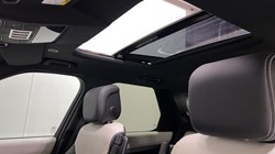 2023 (23) LAND ROVER DISCOVERY 3.0 D300 Dynamic SE 5dr Auto 5192460