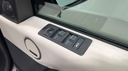 2023 (23) LAND ROVER DISCOVERY 3.0 D300 Dynamic SE 5dr Auto 5192439