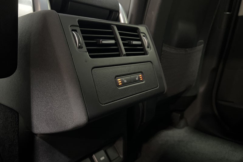 2023 (23) LAND ROVER DISCOVERY 3.0 D300 Dynamic SE 5dr Auto 5192465