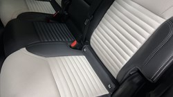 2023 (23) LAND ROVER DISCOVERY 3.0 D300 Dynamic SE 5dr Auto 5192464