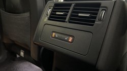 2023 (23) LAND ROVER DISCOVERY 3.0 D300 Dynamic SE 5dr Auto 5192435