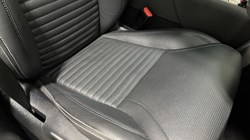 2024 (73) LAND ROVER DISCOVERY 3.0 D300 Dynamic SE 5dr Auto 5172495