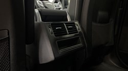 2024 (73) LAND ROVER DISCOVERY 3.0 D300 Dynamic SE 5dr Auto 5172519