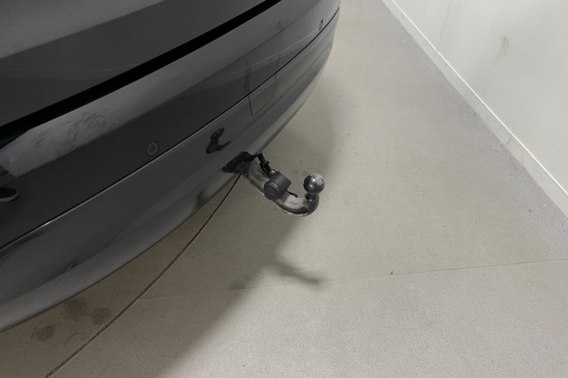 2024 (73) LAND ROVER DISCOVERY 3.0 D300 Dynamic SE 5dr Auto 5172526