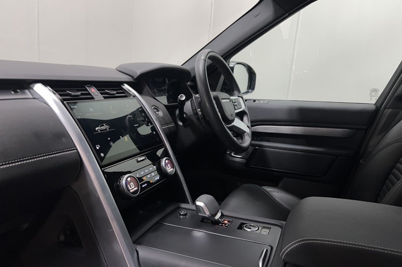 2024 (73) LAND ROVER DISCOVERY 3.0 D300 Dynamic SE 5dr Auto 5172514