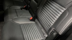 2024 (73) LAND ROVER DISCOVERY 3.0 D300 Dynamic SE 5dr Auto 5172518