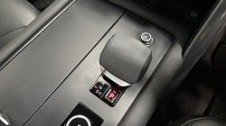 2024 (73) LAND ROVER DISCOVERY 3.0 D300 Dynamic SE 5dr Auto 5172501