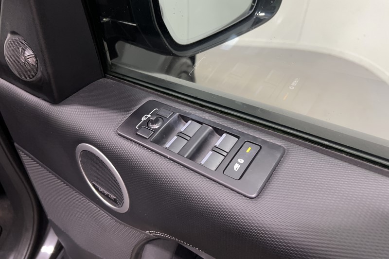 2024 (73) LAND ROVER DISCOVERY 3.0 D300 Dynamic SE 5dr Auto 5172492