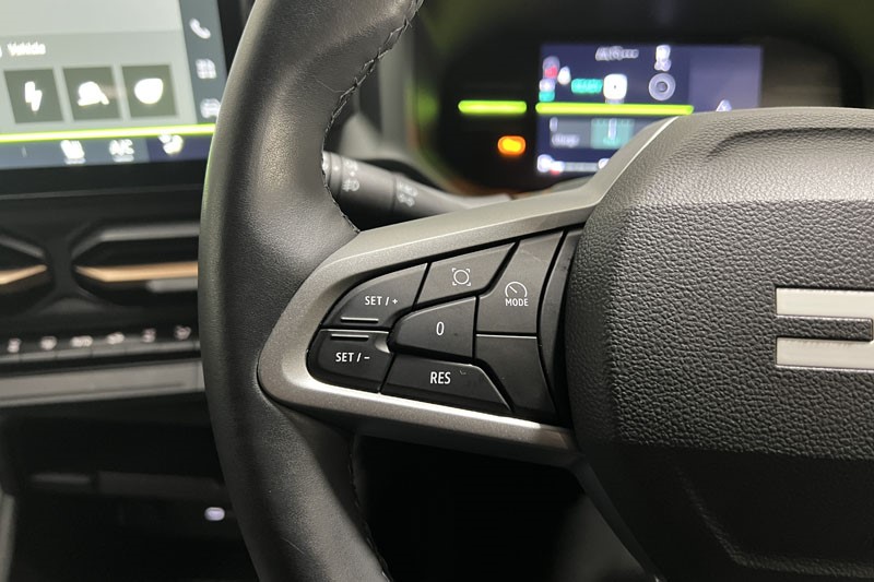 2025 (74) DACIA DUSTER 1.6 Hybrid 140 Extreme 5dr Auto 5177855