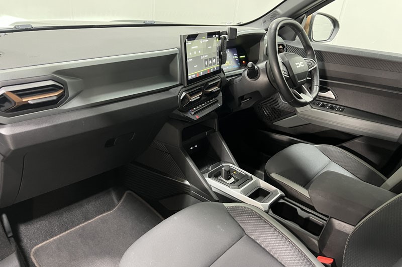 2025 (74) DACIA DUSTER 1.6 Hybrid 140 Extreme 5dr Auto 5177868