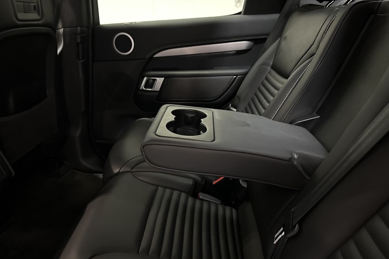 2023 (73) LAND ROVER DISCOVERY 3.0 D300 Dynamic SE 5dr Auto 5180574