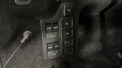 2023 (73) LAND ROVER DISCOVERY 3.0 D300 Dynamic SE 5dr Auto 5180579