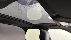 2023 (73) LAND ROVER DISCOVERY 3.0 D300 Dynamic SE 5dr Auto 5180550