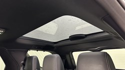 2023 (73) LAND ROVER DISCOVERY 3.0 D300 Dynamic SE 5dr Auto 5180572