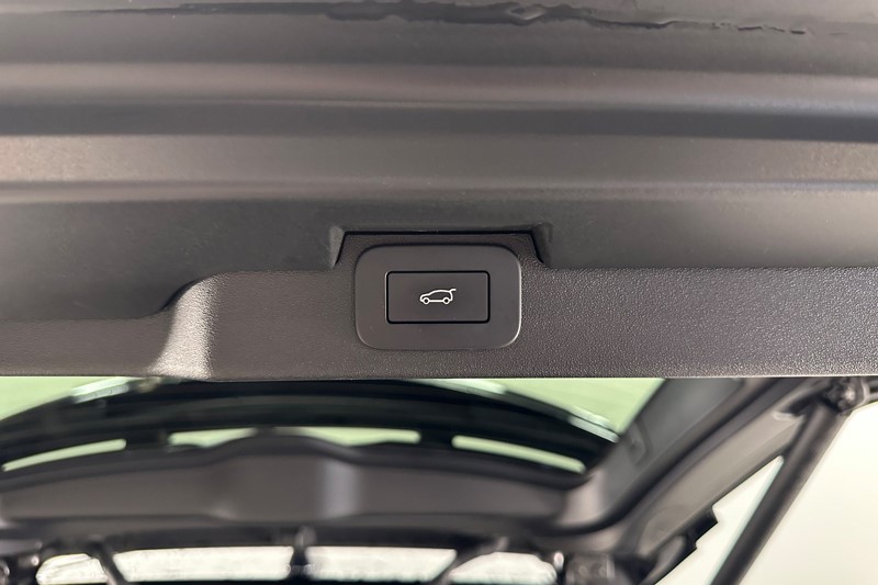 2023 (73) LAND ROVER DISCOVERY 3.0 D300 Dynamic SE 5dr Auto 5180580