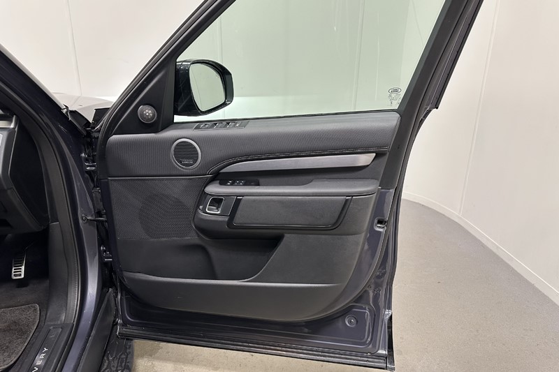 2023 (73) LAND ROVER DISCOVERY 3.0 D300 Dynamic SE 5dr Auto 5180543