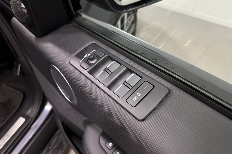 2023 (73) LAND ROVER DISCOVERY 3.0 D300 Dynamic SE 5dr Auto 5180545