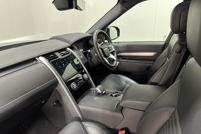2023 (73) LAND ROVER DISCOVERY 3.0 D300 Dynamic SE 5dr Auto 5180568