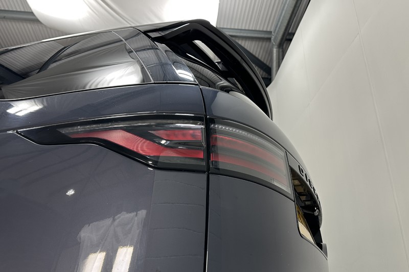 2023 (73) LAND ROVER DISCOVERY 3.0 D300 Dynamic SE 5dr Auto 5180581