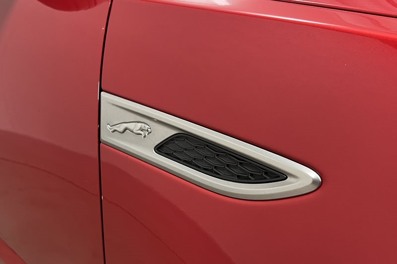 2023 (73) JAGUAR E-PACE 2.0 D200 R-Dynamic SE Black 5dr Auto 5179098