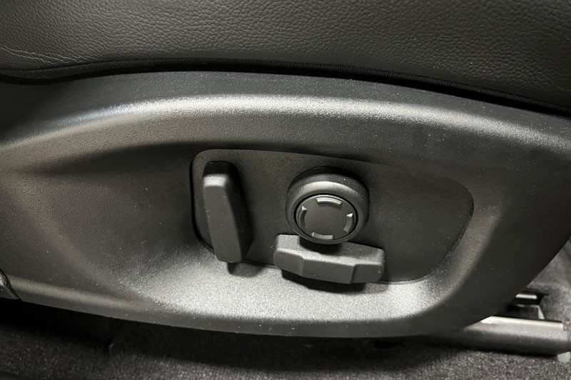 2023 (73) JAGUAR E-PACE 2.0 D200 R-Dynamic SE Black 5dr Auto 5179069