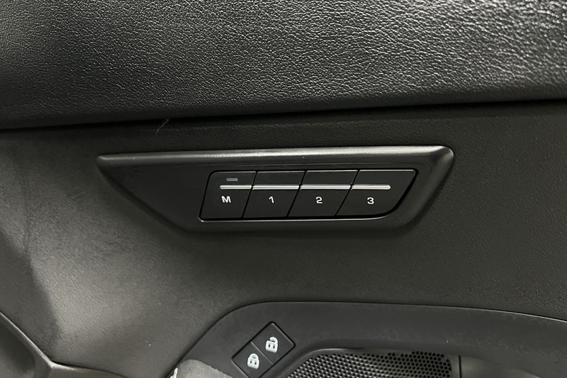 2023 (73) JAGUAR E-PACE 2.0 D200 R-Dynamic SE Black 5dr Auto 5185507