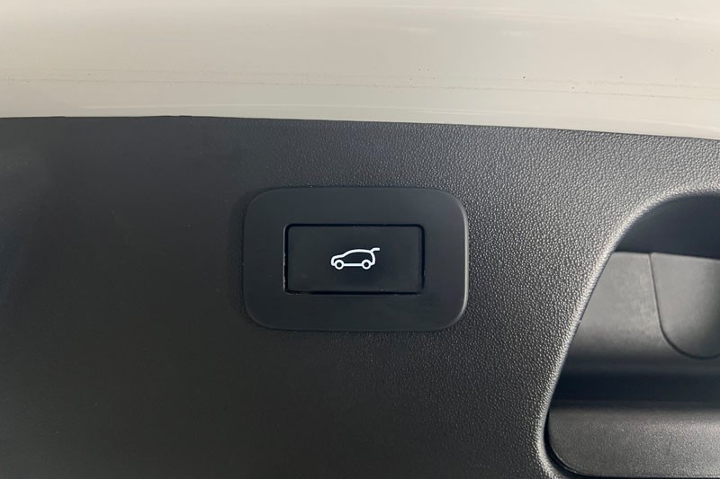 2023 (73) JAGUAR E-PACE 2.0 D200 R-Dynamic SE Black 5dr Auto 5185531