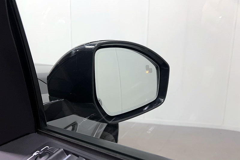 2022 (71) LAND ROVER DISCOVERY SPORT 2.0 D200 R-Dynamic HSE 5dr Auto 5200301