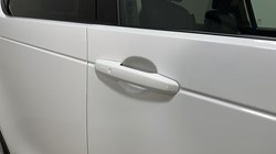 2022 (72) LAND ROVER DISCOVERY 3.0 D250 S 5dr Auto 5183156