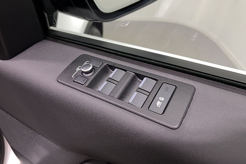 2022 (72) LAND ROVER DISCOVERY 3.0 D250 S 5dr Auto 5183114