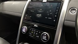 2022 (72) LAND ROVER DISCOVERY 3.0 D250 S 5dr Auto 5183124