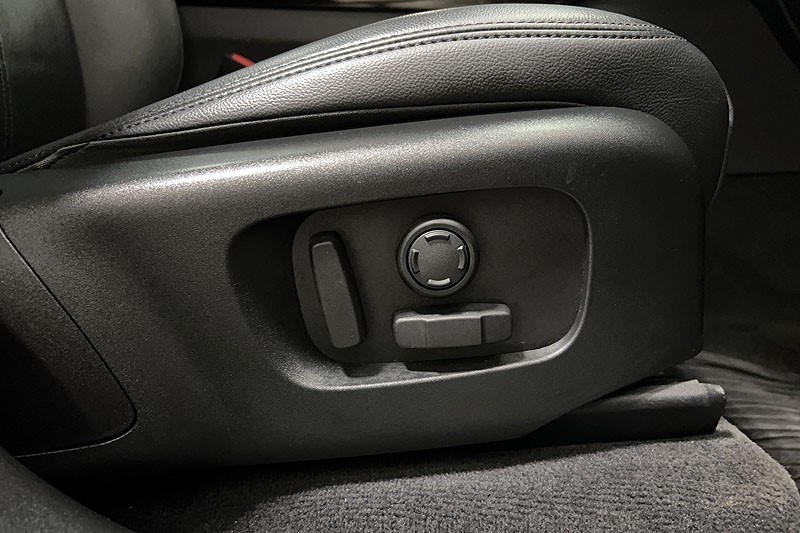 2023 (23) LAND ROVER RANGE ROVER VELAR 2.0 D200 MHEV Dynamic SE 5dr Auto 5237314