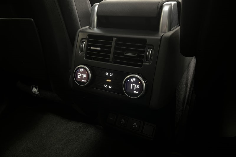 2022 (22) LAND ROVER DISCOVERY 3.0 D300 R-Dynamic SE 5dr Auto 5205096