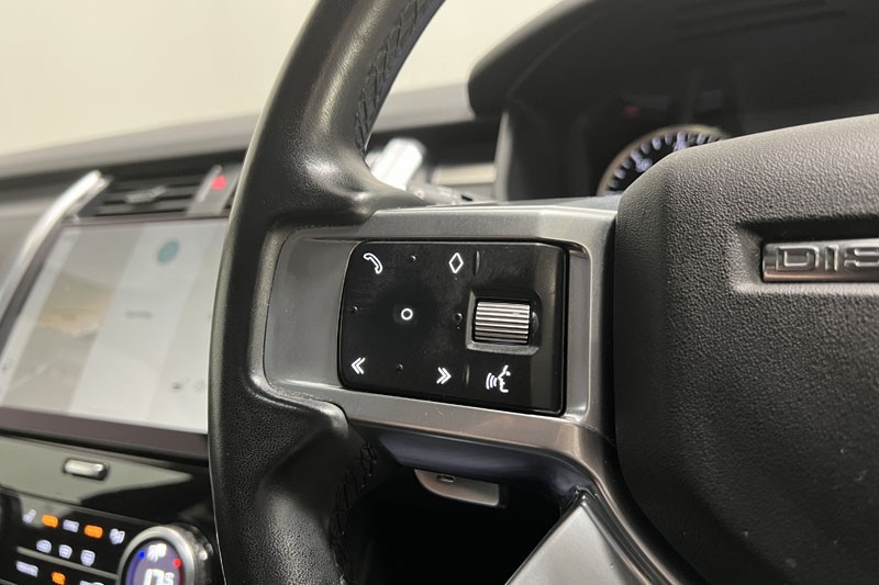 2022 (22) LAND ROVER DISCOVERY 3.0 D300 R-Dynamic SE 5dr Auto 5205106