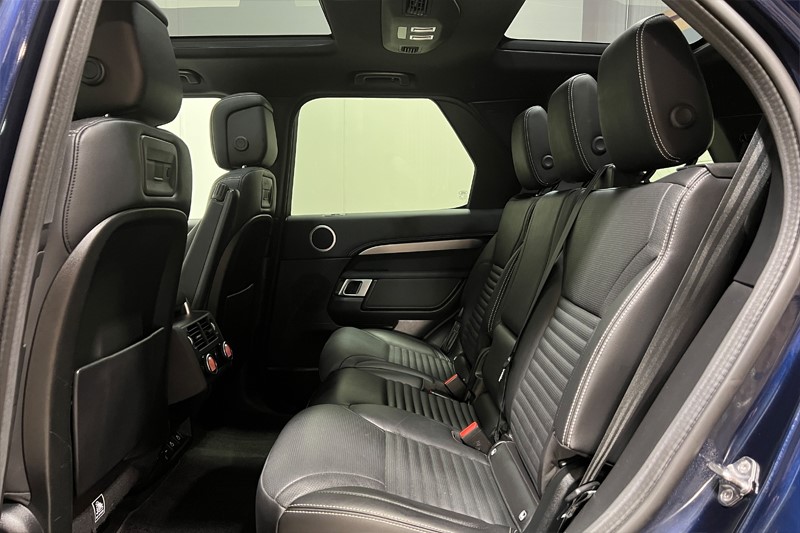 2022 (22) LAND ROVER DISCOVERY 3.0 D300 R-Dynamic SE 5dr Auto 5205088