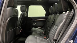 2022 (22) LAND ROVER DISCOVERY 3.0 D300 R-Dynamic SE 5dr Auto 5205088