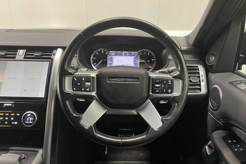 2022 (22) LAND ROVER DISCOVERY 3.0 D300 R-Dynamic SE 5dr Auto 5205095