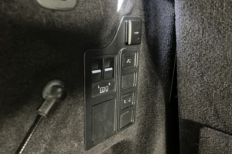 2022 (22) LAND ROVER DISCOVERY 3.0 D300 R-Dynamic SE 5dr Auto 5205130