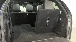 2022 (22) LAND ROVER DISCOVERY 3.0 D300 R-Dynamic SE 5dr Auto 5205127