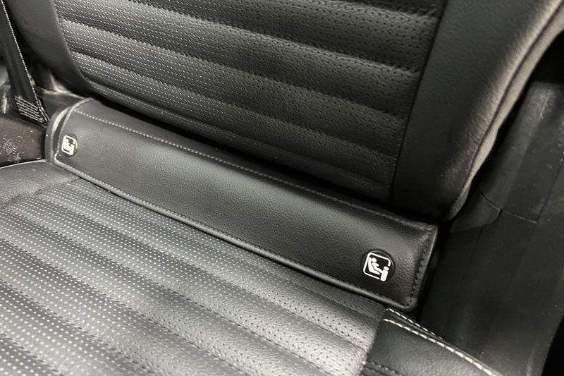 2022 (22) LAND ROVER DISCOVERY 3.0 D300 R-Dynamic SE 5dr Auto 5205123