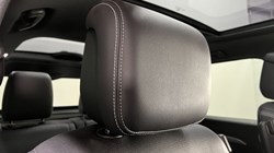 2022 (22) LAND ROVER DISCOVERY 3.0 D300 R-Dynamic SE 5dr Auto 5205105