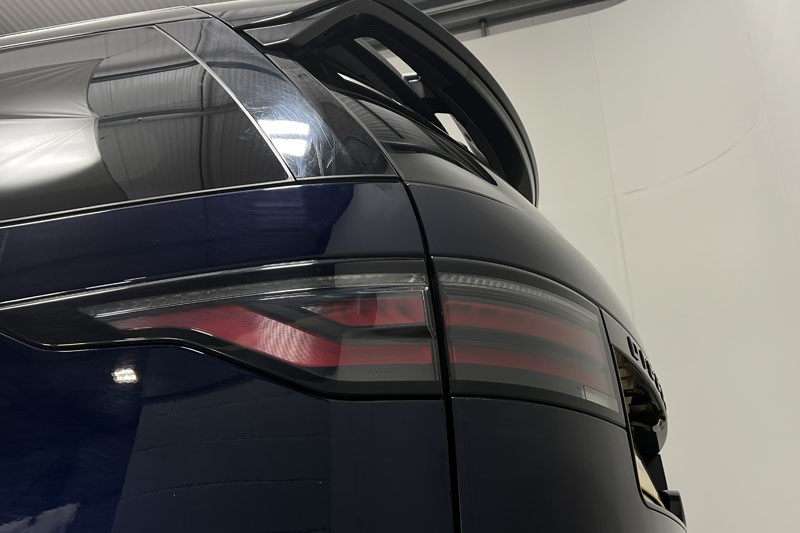 2022 (22) LAND ROVER DISCOVERY 3.0 D300 R-Dynamic SE 5dr Auto 5205132